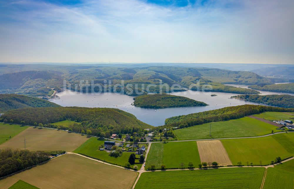 Hastenrath von oben - Staubecken und Stausee in Hastenrath im Bundesland Nordrhein-Westfalen, Deutschland