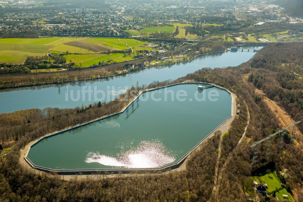 Herdecke aus der Vogelperspektive: Staubecken und Stausee im Ortsteil Hengstey in Herdecke im Bundesland Nordrhein-Westfalen