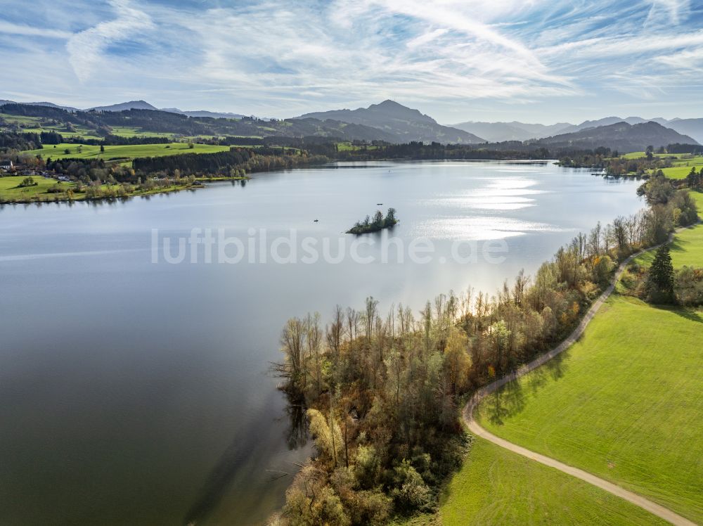 Sulzberg aus der Vogelperspektive: Staubecken und Stausee in Sulzberg im Bundesland Bayern, Deutschland