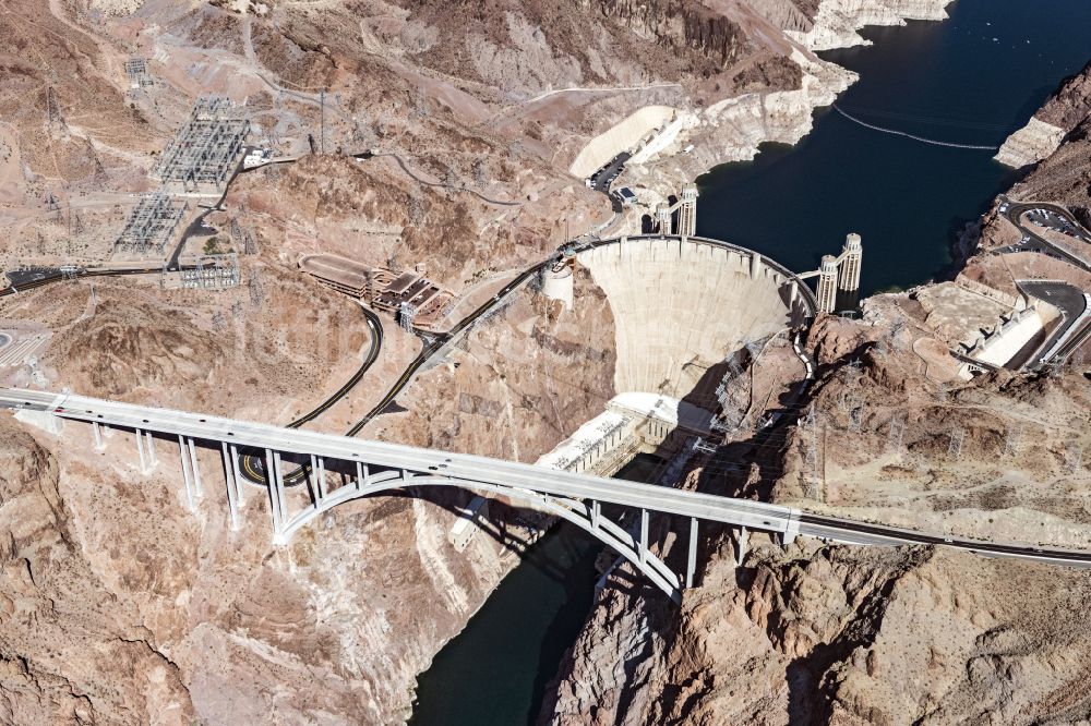 Luftbild Boulder City - Staudamm am Stausee Hoover Dam in Boulder City in Nevada, USA