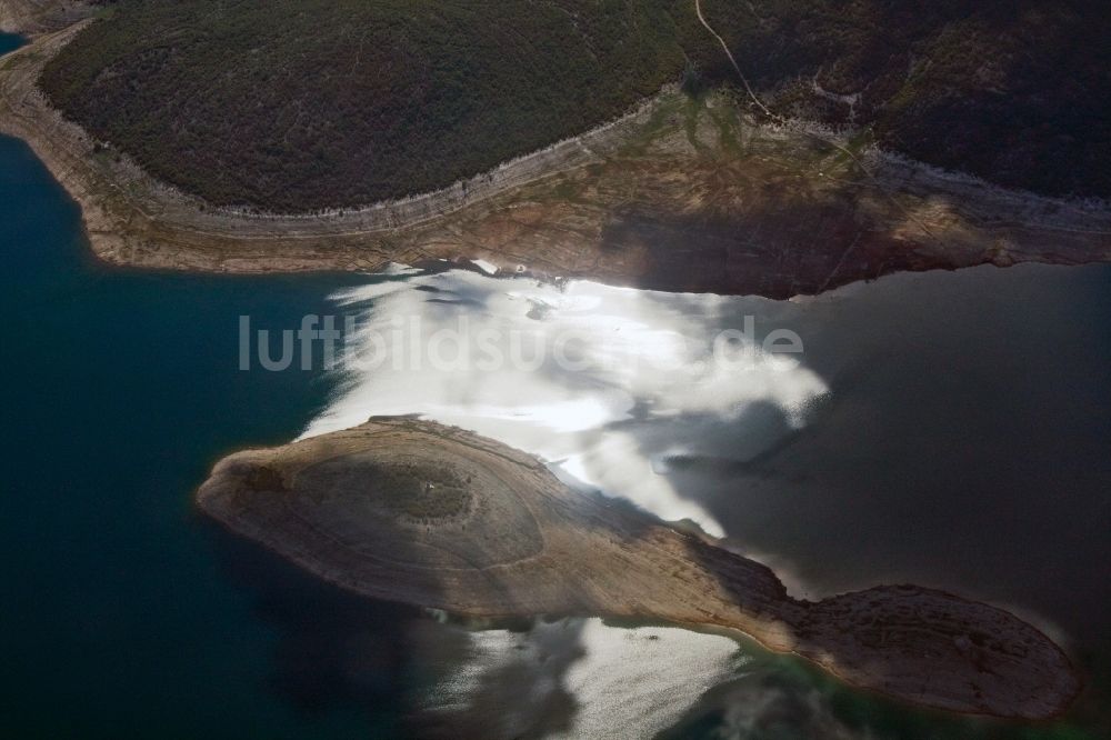 Luftbild Trebinje - Stausee Bileca, dem größten künstlicher Stausee in den Balkanländern und in Bosnia and Herzegowina