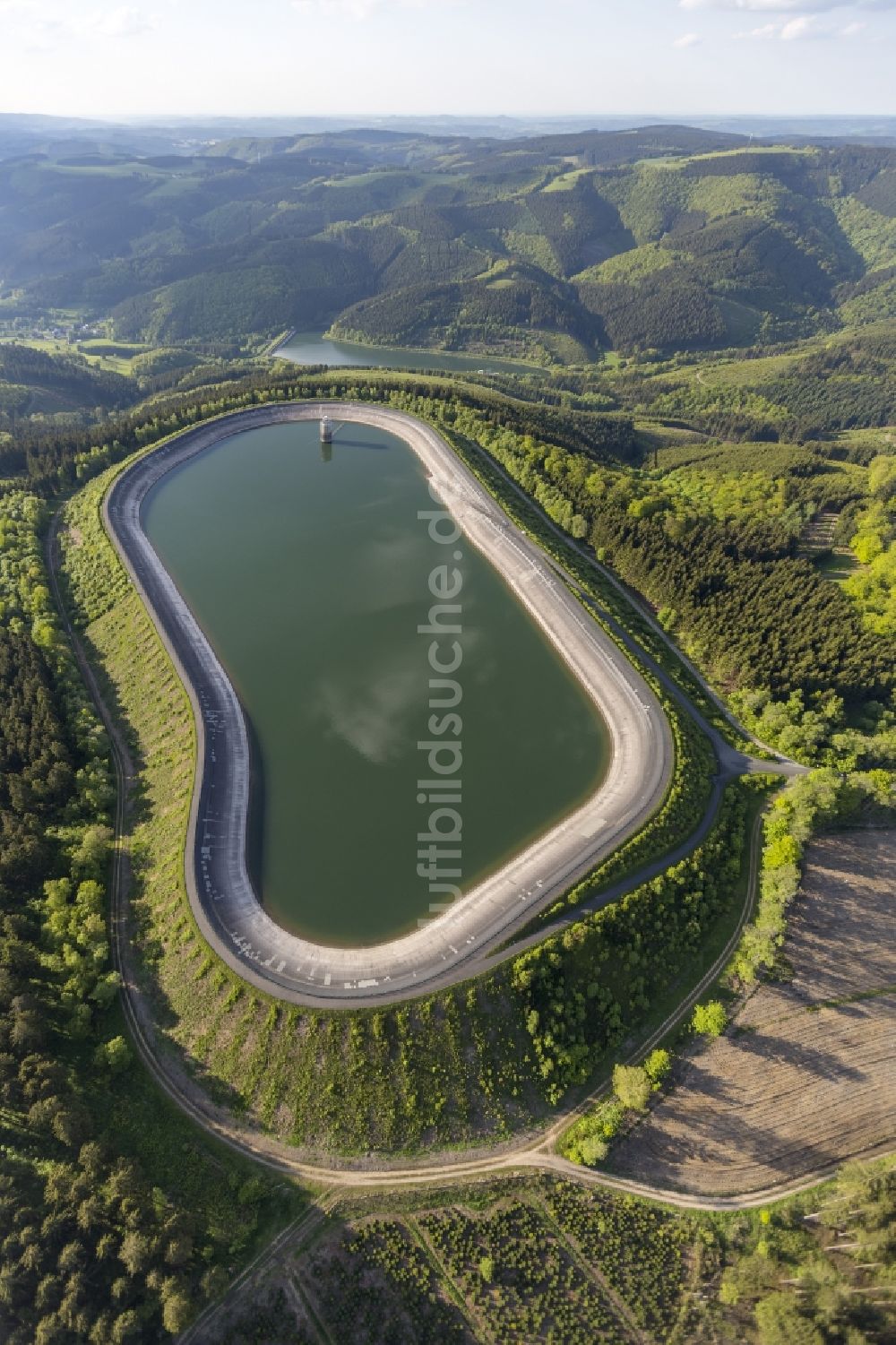 Finnentrop - Rönkhausen aus der Vogelperspektive: Stausee / Speichersee / Speicherbecken Rönkhausen - Finnentrop