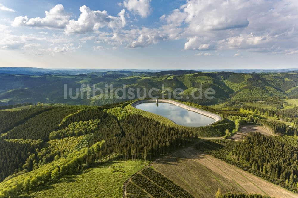 Luftbild Finnentrop - Rönkhausen - Stausee / Speichersee / Speicherbecken Rönkhausen - Finnentrop