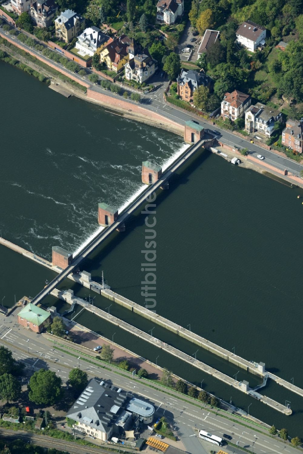 Luftbild Heidelberg - Staustufe am Ufer des Flußverlauf der Neckar in Heidelberg im Bundesland Baden-Württemberg