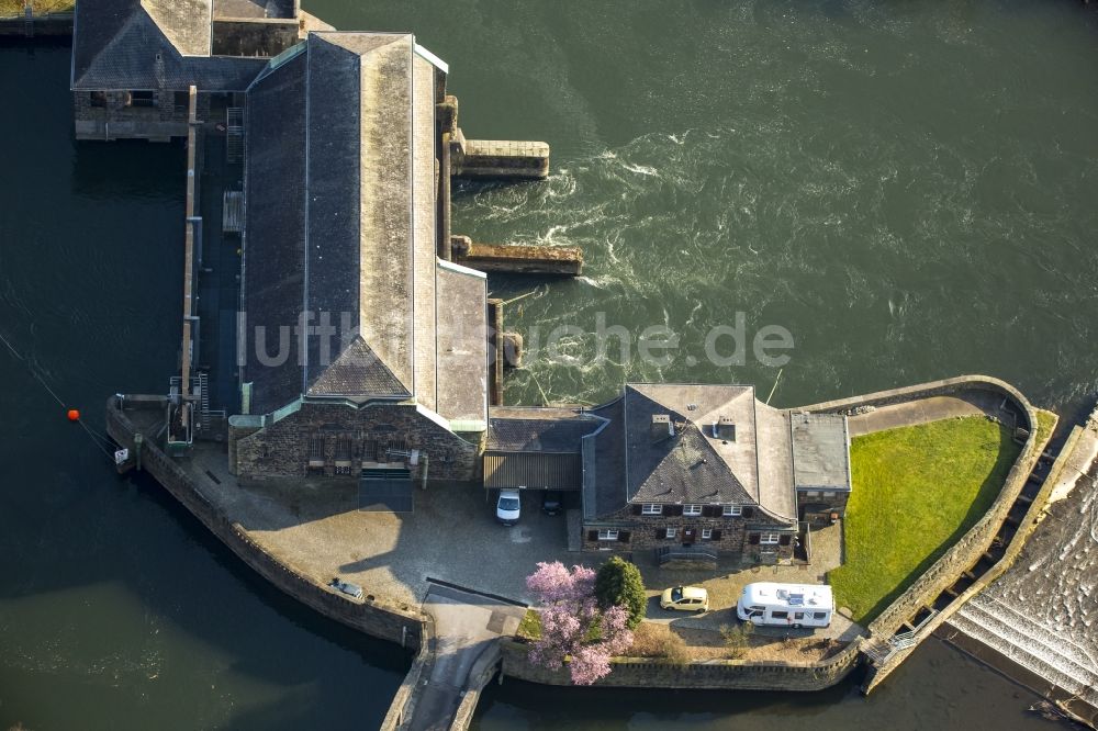 Luftbild Witten - Staustufe am Ufer des Flußverlauf der Ruhr in Witten im Bundesland Nordrhein-Westfalen