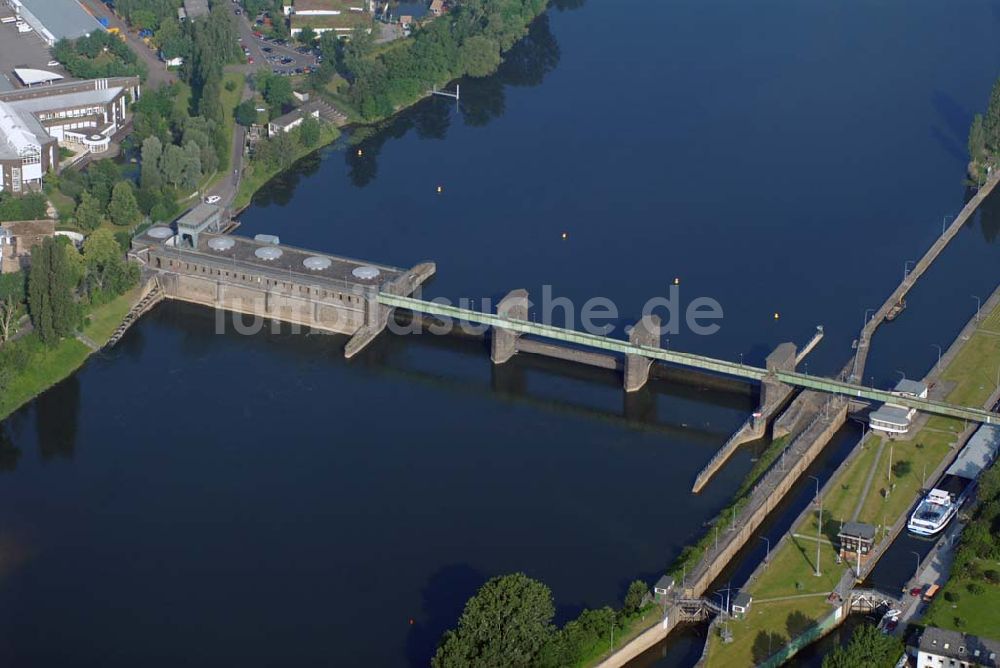 Luftaufnahme Berlin - Staustufen und Wehranlagen der Mosel in Koblenz