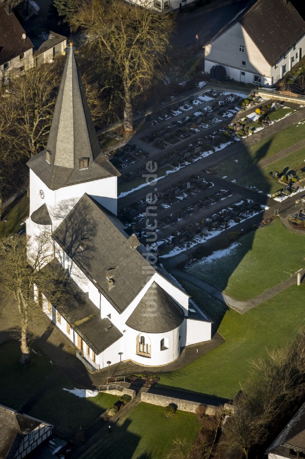 Luftaufnahme Brilon - St.Dionysius Pfarrkirche in Nordrhein-Westfalen