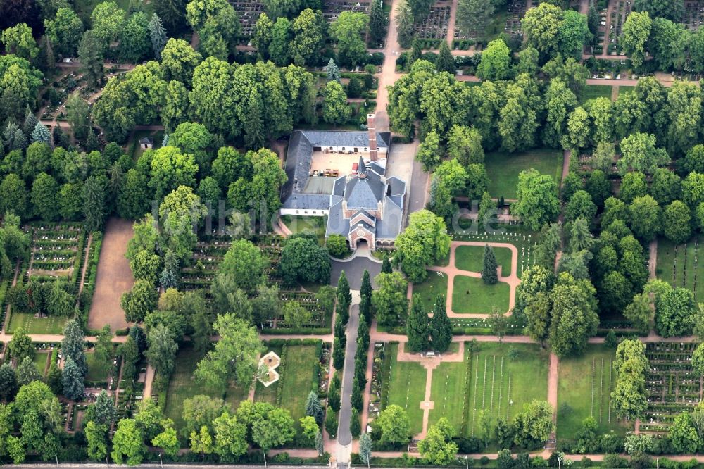 Eisenach aus der Vogelperspektive: Städtischer Friedhof in Eisenach in Thüringen