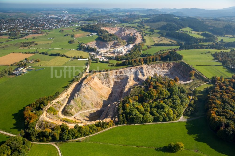 Brilon aus der Vogelperspektive: Steinbruch am Aspeweg in Brilon im Bundesland Nordrhein-Westfalen