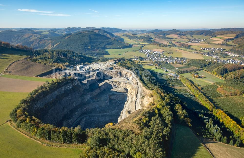 Luftbild Meschede - Steinbruch Berge Zur Winnschla in Meschede im Bundesland Nordrhein-Westfalen