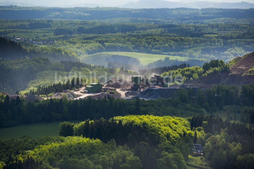 Arnsberg aus der Vogelperspektive: Steinbruch Ebel in Arnsberg im Bundesland Nordrhein-Westfalen