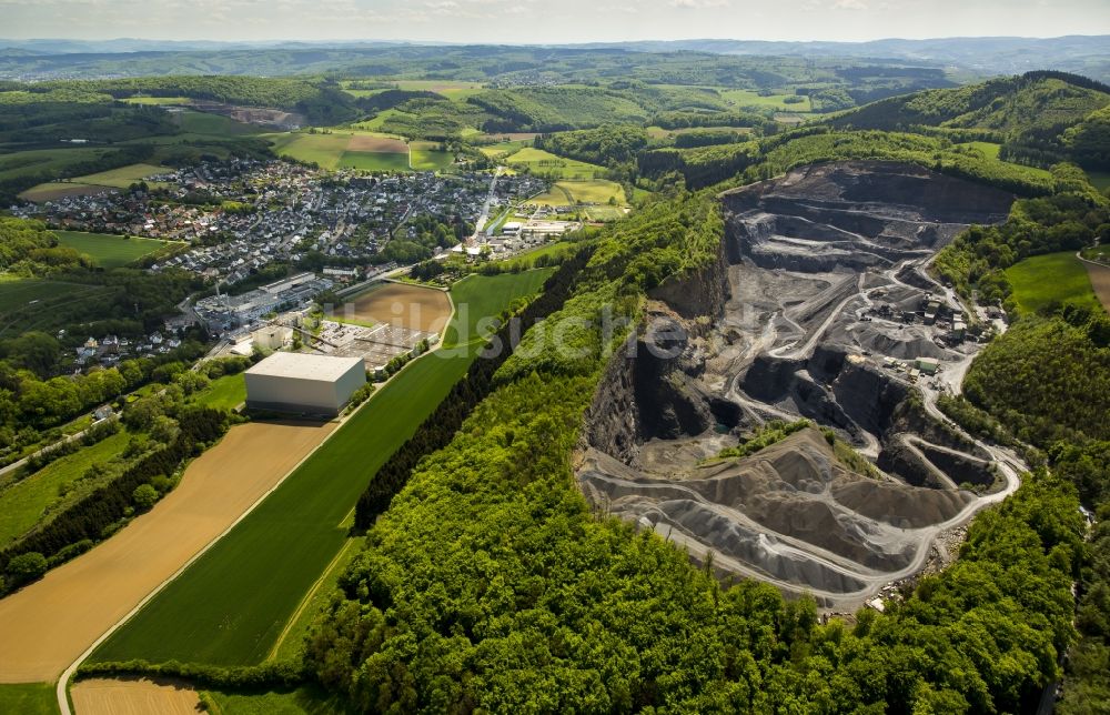 Arnsberg von oben - Steinbruch Ebel in Arnsberg im Bundesland Nordrhein-Westfalen