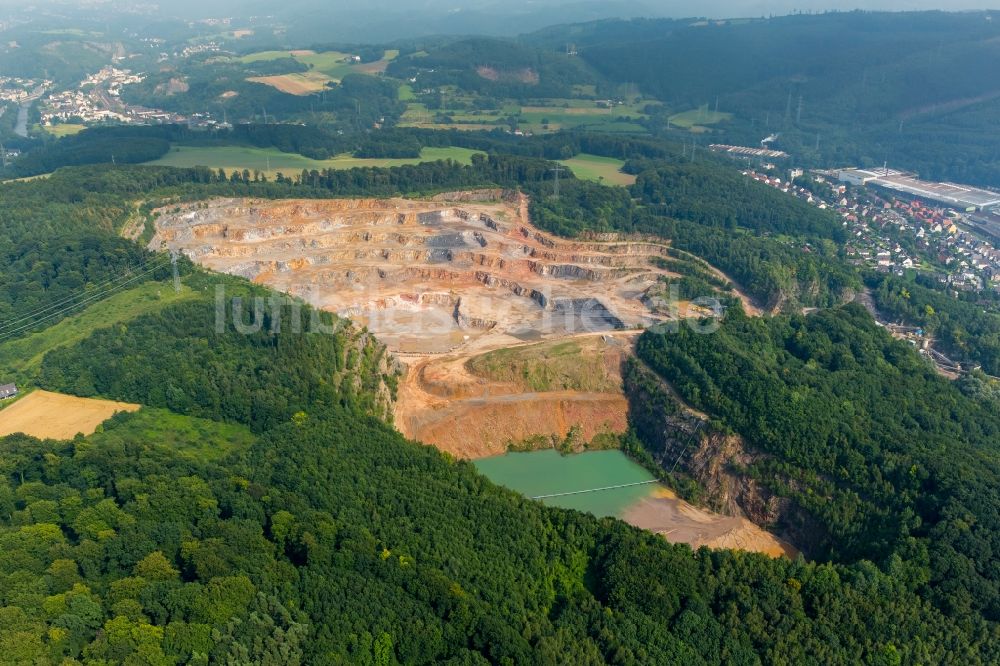 Hagen aus der Vogelperspektive: Steinbruch zum Abbau von Kalk in Hagen im Bundesland Nordrhein-Westfalen