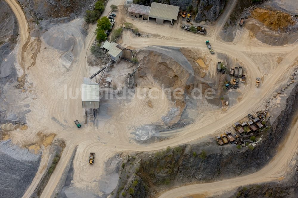 Luftaufnahme Brilon - Steinbruch zum Abbau von der Rheinkalk Messinghausen GmbH & Co. KG in Brilon im Bundesland Nordrhein-Westfalen, Deutschland