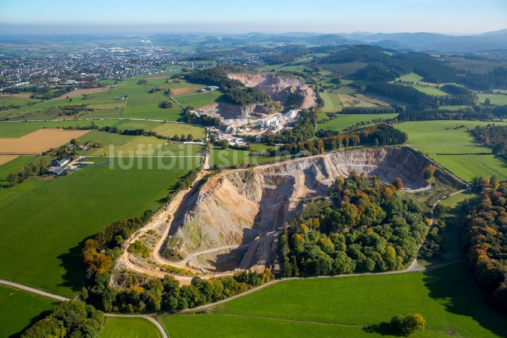 Luftbild Brilon - Steinbruch zum Abbau von Sandstein in Brilon im Bundesland Nordrhein-Westfalen