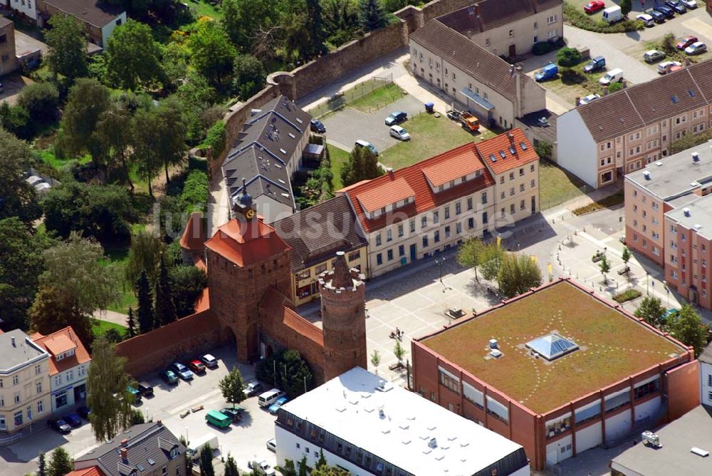 Luftbild Bernau - Steintor und Firmensitz der Wohnungs- und Baugesellschaft mbH Bernau