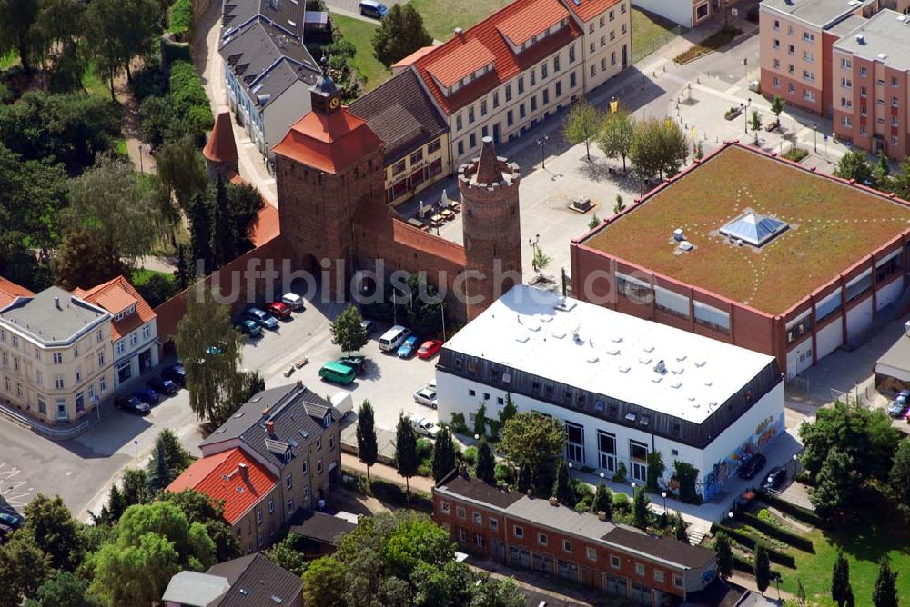 Bernau von oben - Steintor und Firmensitz der Wohnungs- und Baugesellschaft mbH Bernau