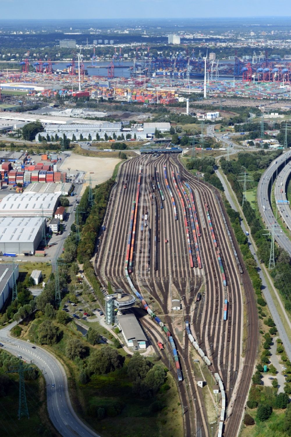 Hamburg von oben - Stellwerk Alte Süderelbe in Hamburg-Altenwerder