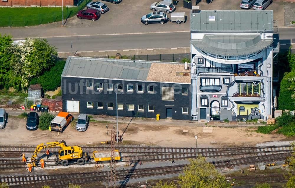 Mülheim an der Ruhr aus der Vogelperspektive: Stellwerk Mülheim-Styrum am Rangierbahnhof und Güterbahnhof der Deutschen Bahn in Mülheim an der Ruhr im Bundesland Nordrhein-Westfalen, Deutschland