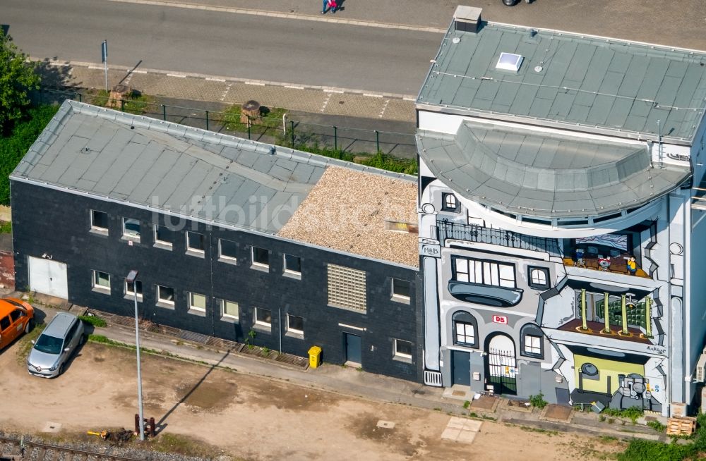 Luftbild Mülheim an der Ruhr - Stellwerk Mülheim-Styrum am Rangierbahnhof und Güterbahnhof der Deutschen Bahn in Mülheim an der Ruhr im Bundesland Nordrhein-Westfalen, Deutschland