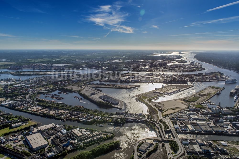 Hamburg aus der Vogelperspektive: Stellwerk Rangierbahnhof Hafenbahnhof Hamburg-Süd in Hamburg-Mitte / Kleiner Grasbrook