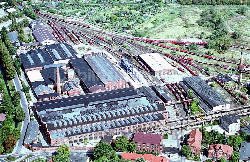 Luftbild Stendal / Sachsen-Anhalt - Stendal / Sachsen-Anhalt Blick auf das Bahnbetriebswerk Stendal in Stendal / Sachsen-Anhalt 06.09.2003