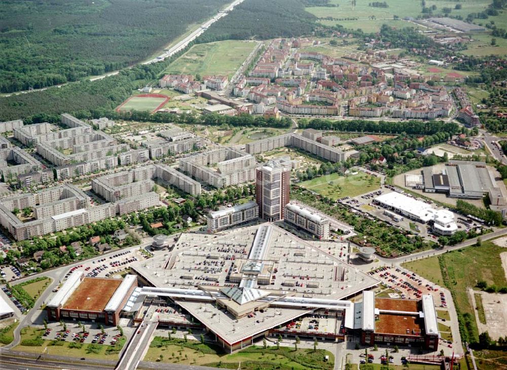 Potsdam aus der Vogelperspektive: Sterncenter in Potsdam - Drewitz.