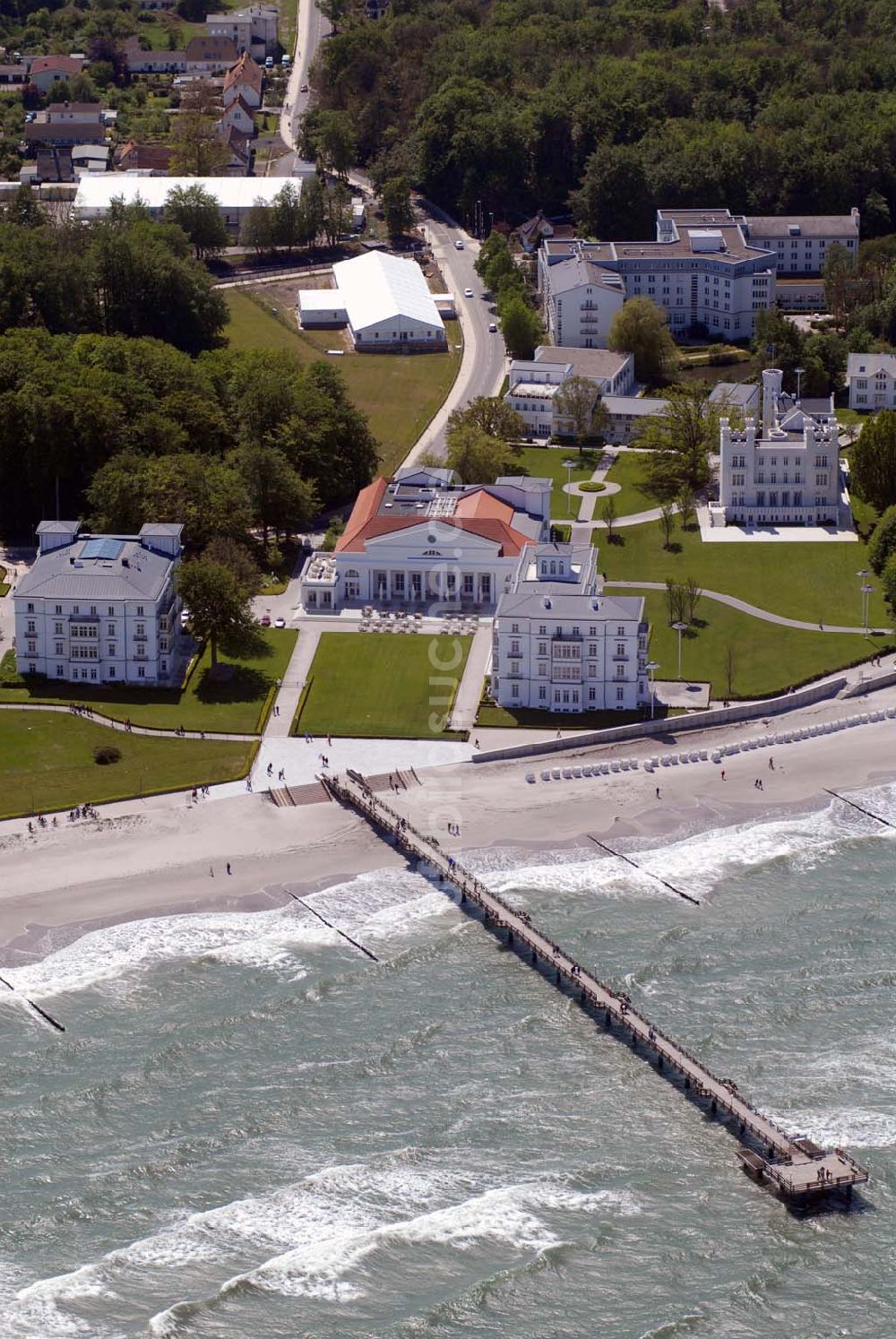 Heiligendamm von oben - 5-Sterne-Kempinski-Hotelanlage Heiligendamm