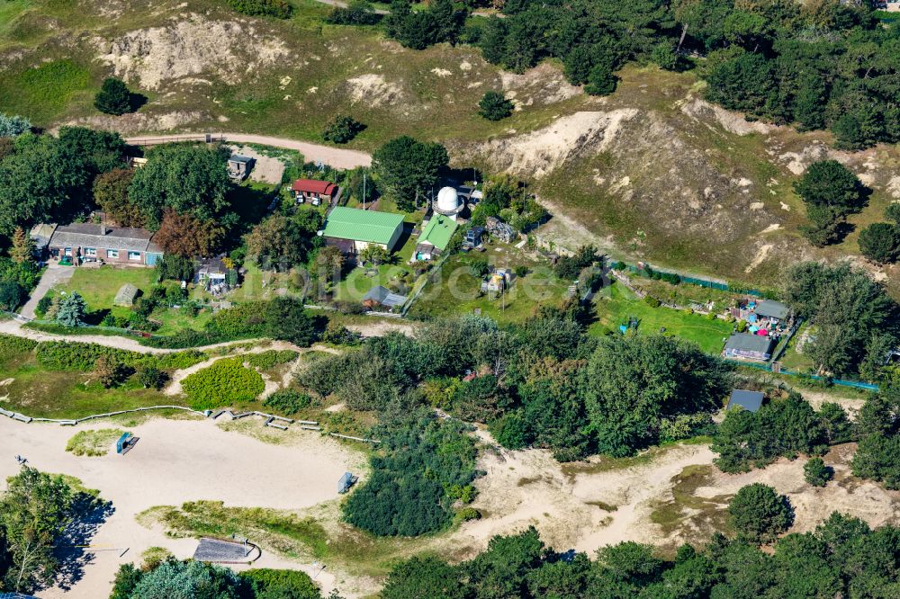 Norderney von oben - Sternwarte Kuppelbau- Gebäudekomplex Sternwarte Norderney auf der Insel Norderney im Bundesland Niedersachsen, Deutschland