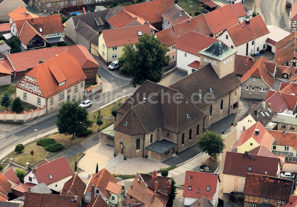 Gernrode von oben - Stiftskirche St. Cyriakus im Zentrum von Gernrode in Thüringen