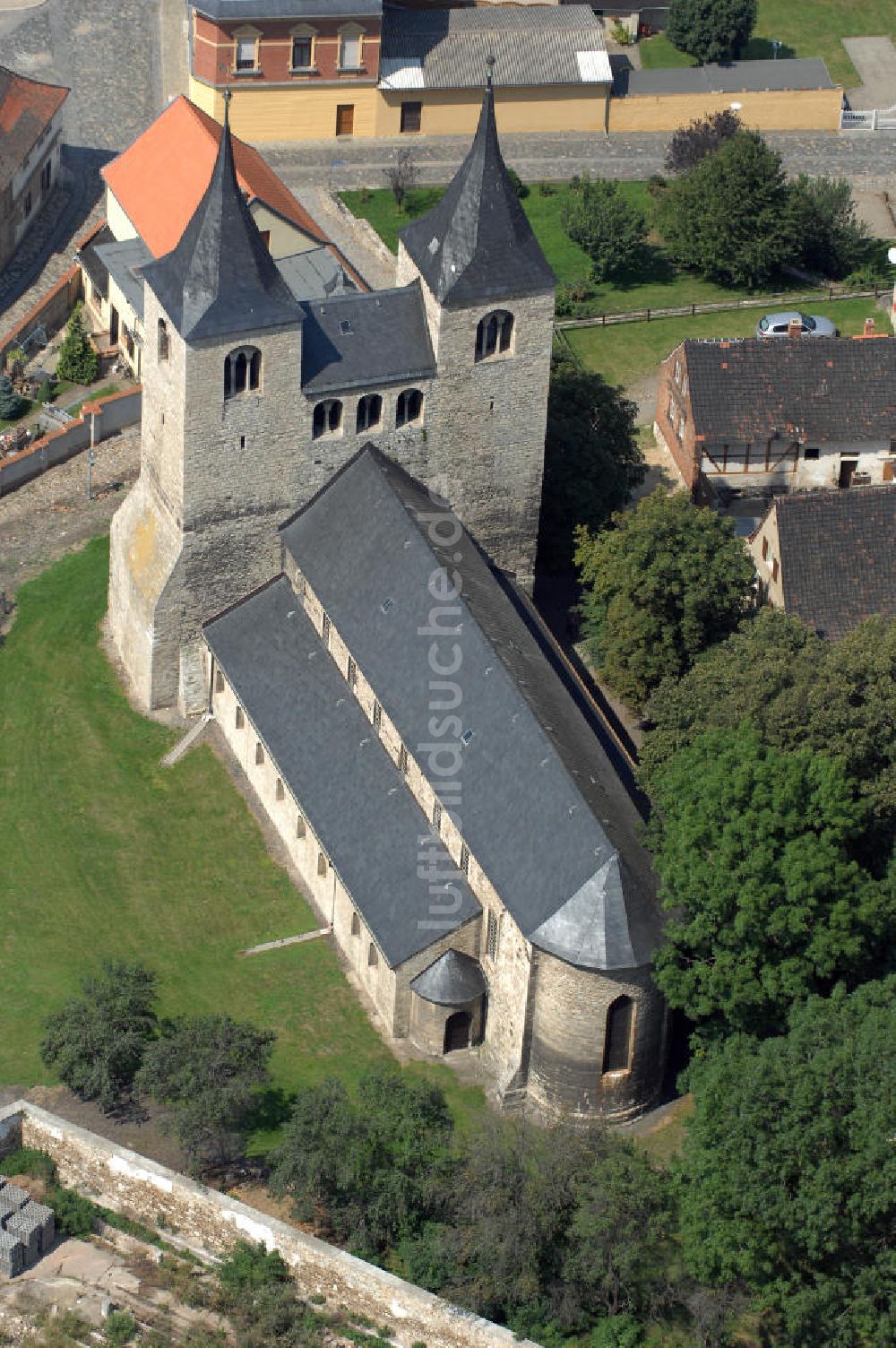 Luftbild Frose - Stiftskirche in Frose