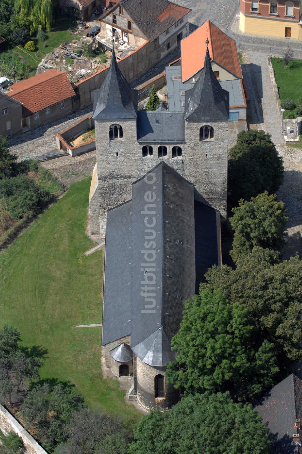 Luftaufnahme Frose - Stiftskirche in Frose