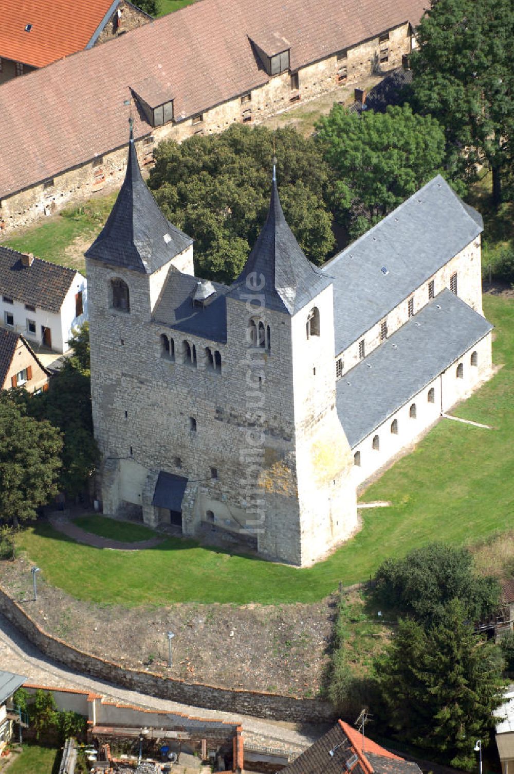 Luftbild Frose - Stiftskirche in Frose