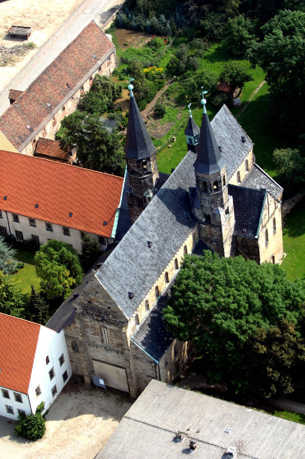 Hamersleben aus der Vogelperspektive: Stiftskirche St. Pankratius Hamersleben