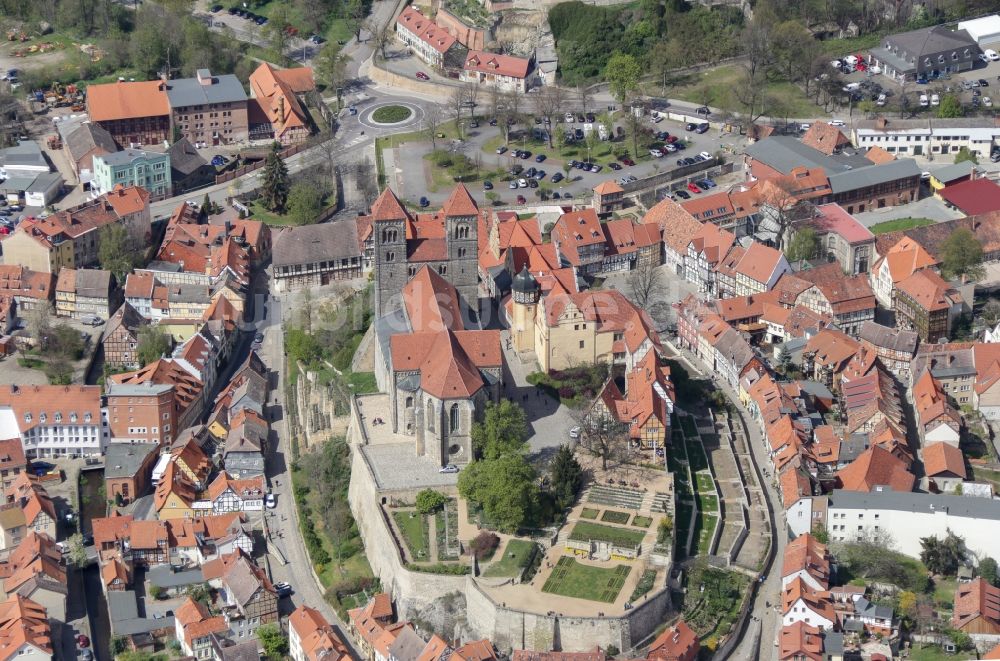 Luftbild Quedlinburg - Stiftskirche St. Servatius und Schloss Quedlinburg im Bundesland Sachsen-Anhalt