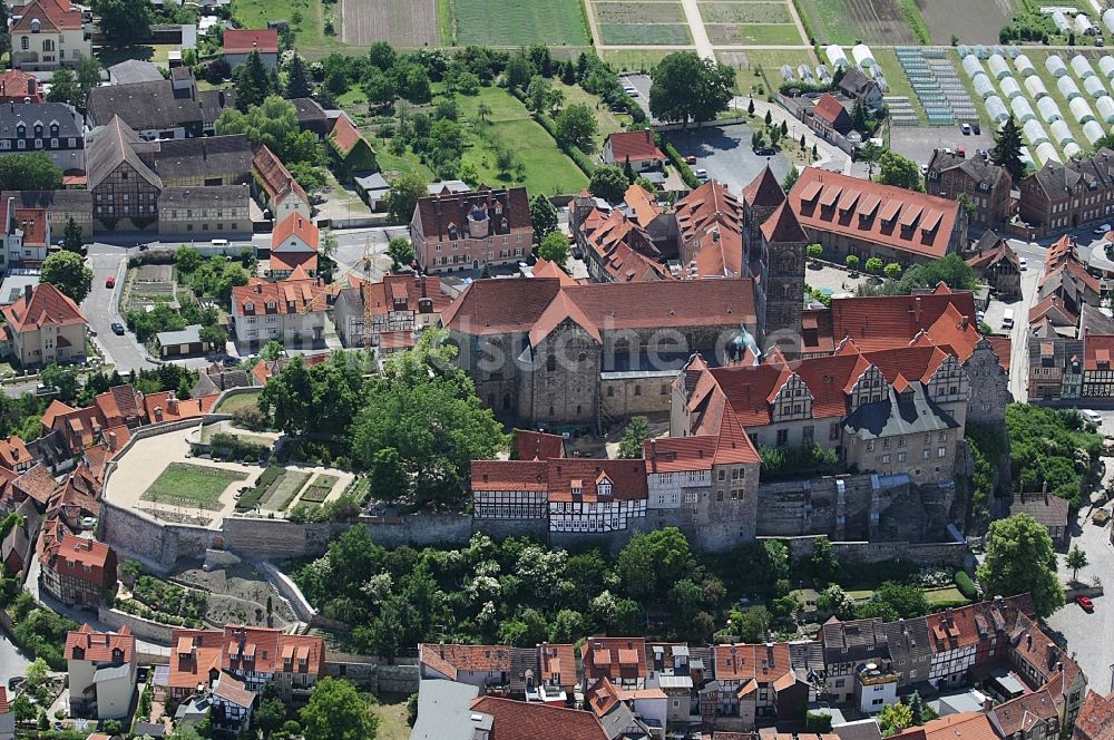 Luftaufnahme Quedlinburg - Stiftskirche St. Servatius und Schloss Quedlinburg im Bundesland Sachsen-Anhalt