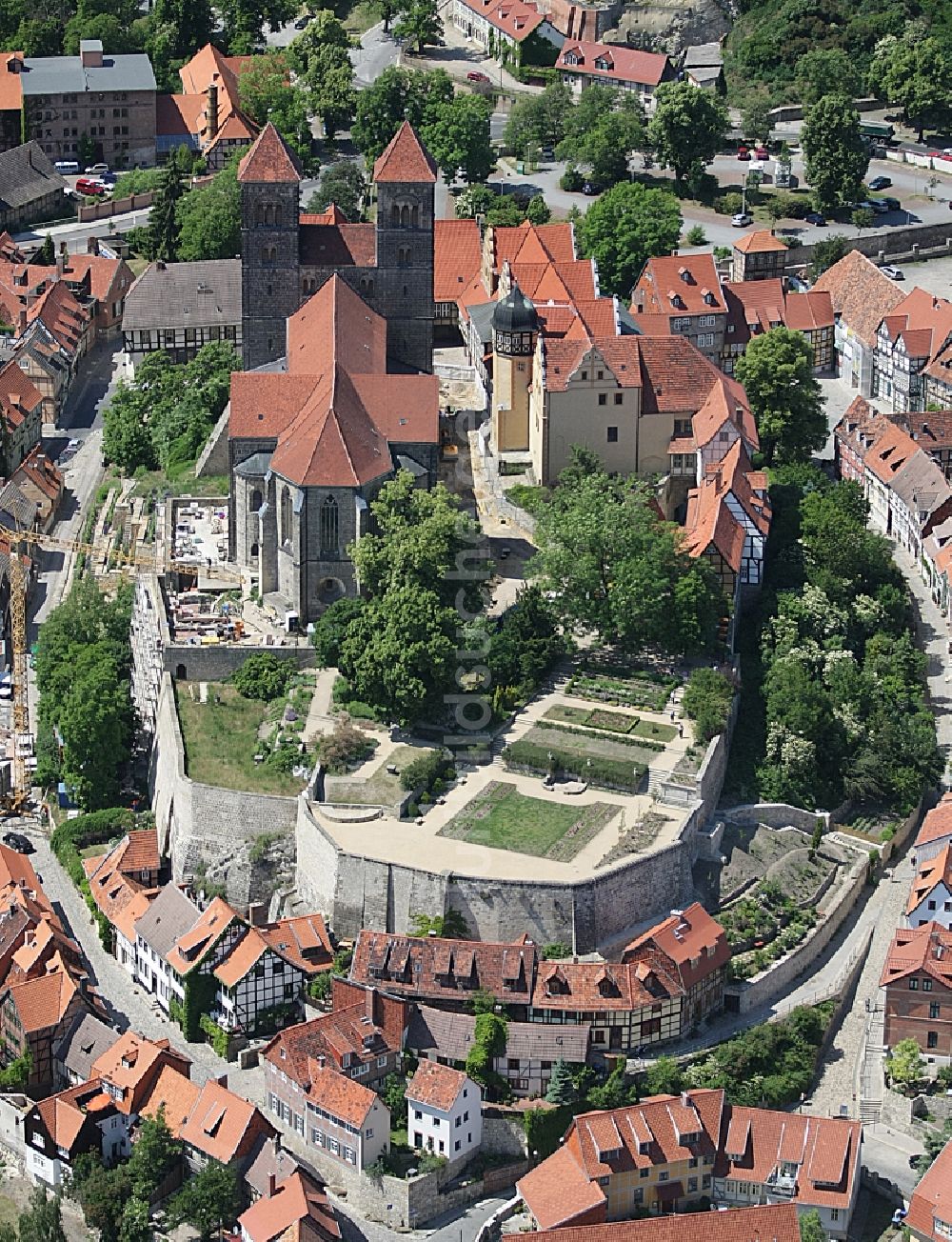 Luftbild Quedlinburg - Stiftskirche St. Servatius und Schloss Quedlinburg im Bundesland Sachsen-Anhalt