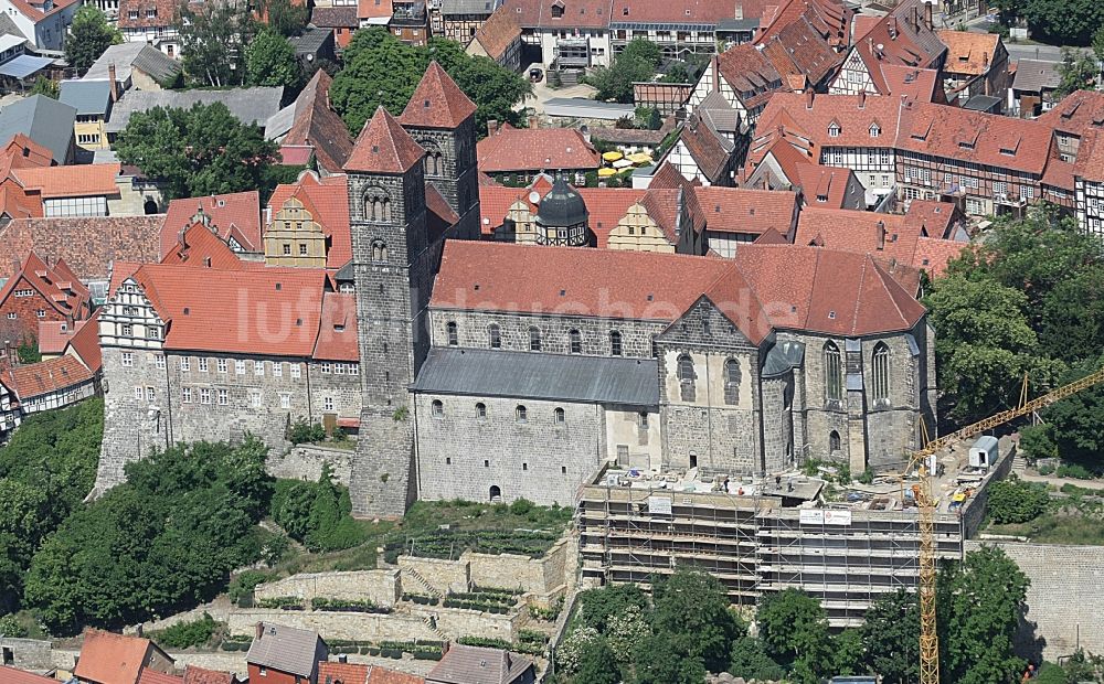 Luftbild Quedlinburg - Stiftskirche St. Servatius und Schloss Quedlinburg im Bundesland Sachsen-Anhalt