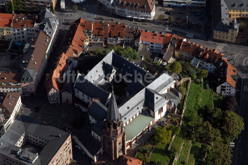 Aschaffenburg aus der Vogelperspektive: Stiftspfarrei St. Peter und Alexander