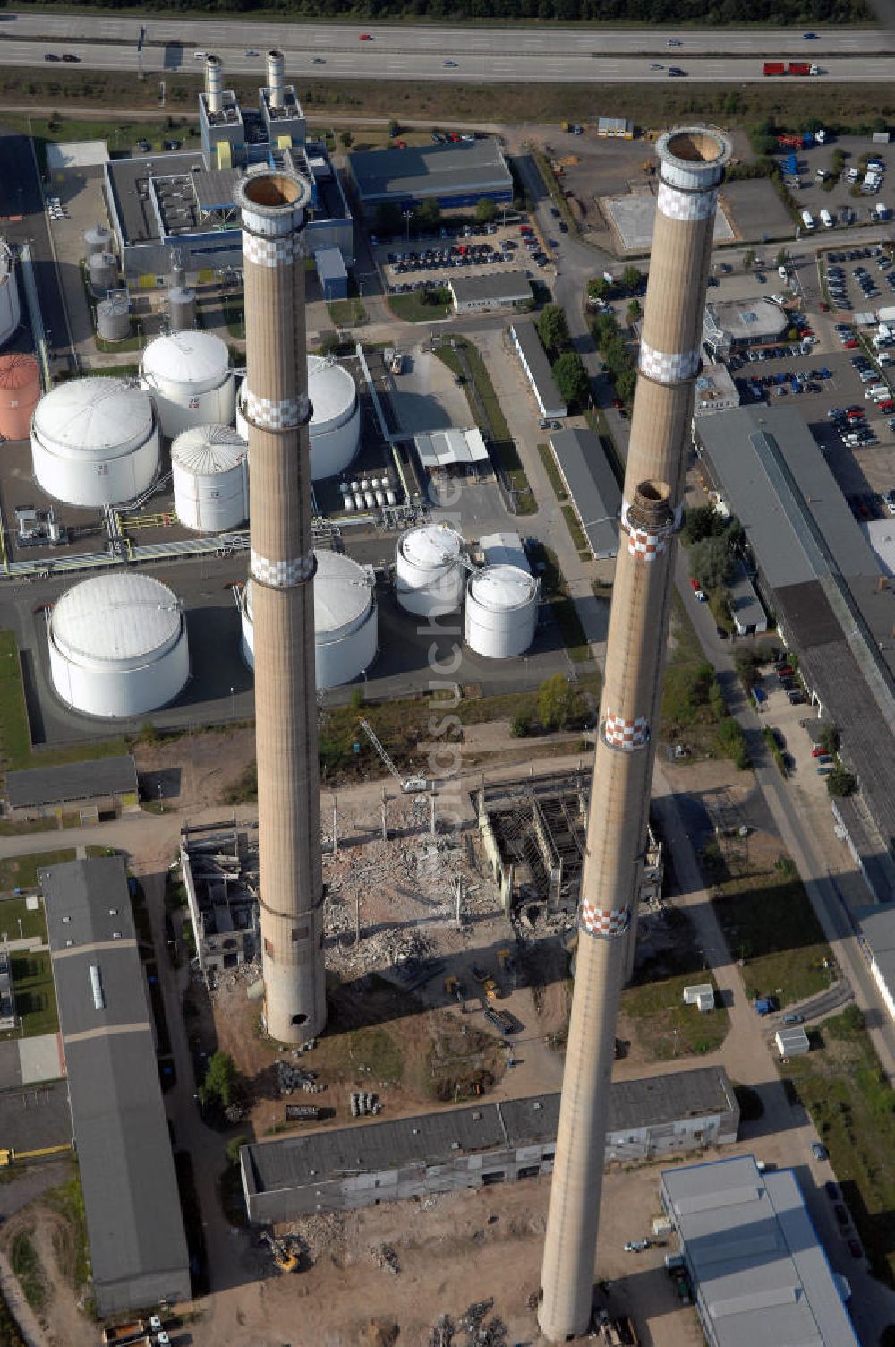 GERA aus der Vogelperspektive: Stillgelegte Schornsteine des alten Heizkraftwerkes Gera-Nord