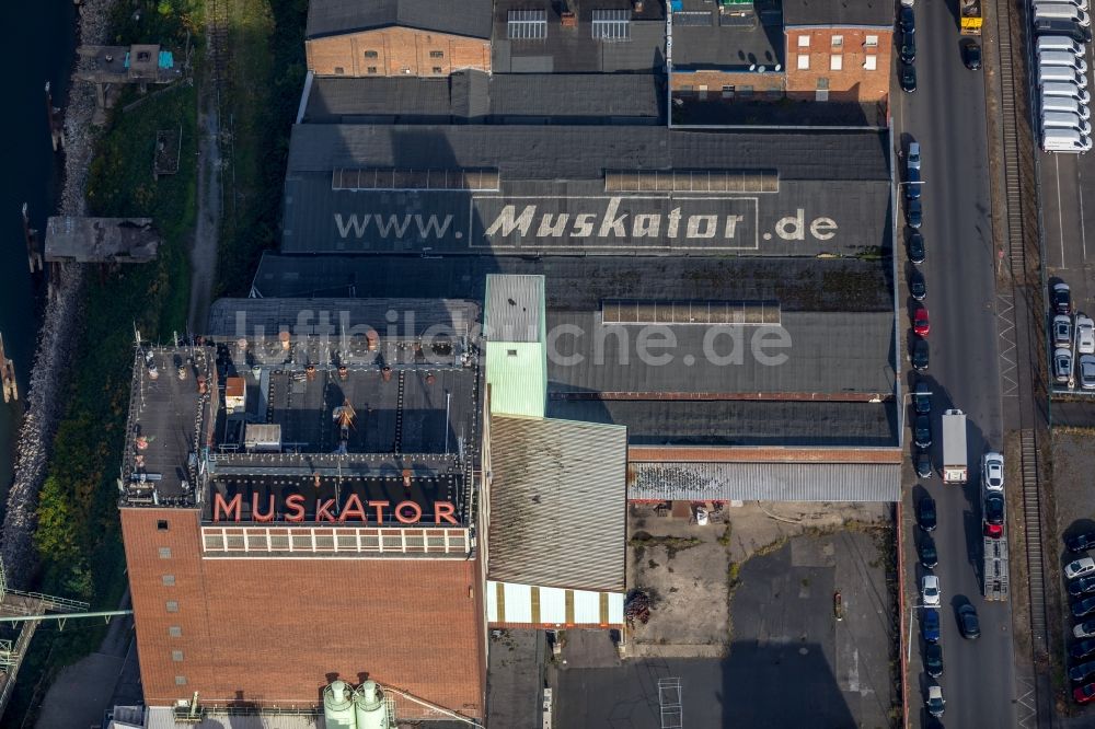 Luftbild Düsseldorf - Stillgelegte Silo und Getreide- Speicher mit angrenzenden Lagerhallen der MUSKATOR AG in Düsseldorf im Bundesland Nordrhein-Westfalen, Deutschland