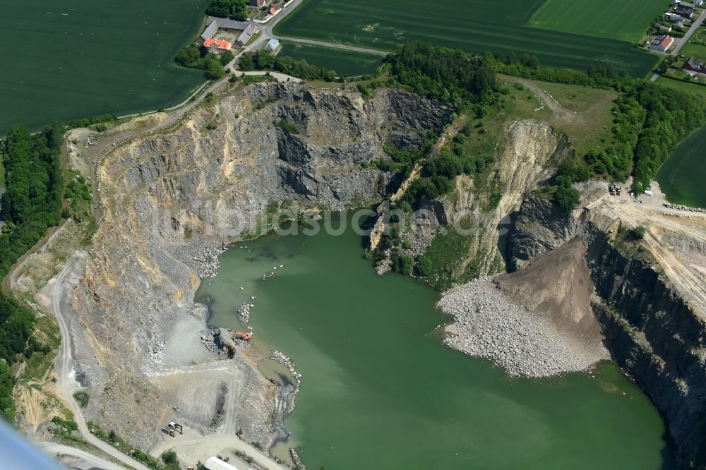 Ronne - Insel Bornholm aus der Vogelperspektive: Stillgelegter renaturierter Steinbruch Snorrebakken - Stavelund in Ronne - Insel Bornholm in Region Hovedstaden, Dänemark