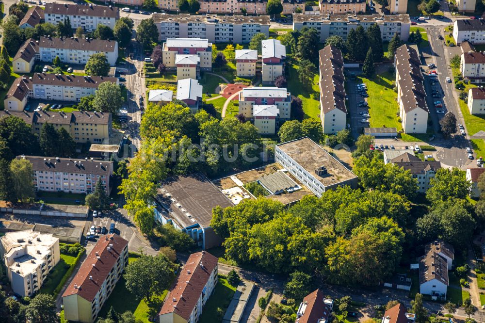 Schwelm von oben - Stillgelegtes ehemaligen Schul- Gebäude Westenschulweg - Holthausstraße - Pastor-Nonne-Straße in Schwelm im Bundesland Nordrhein-Westfalen, Deutschland