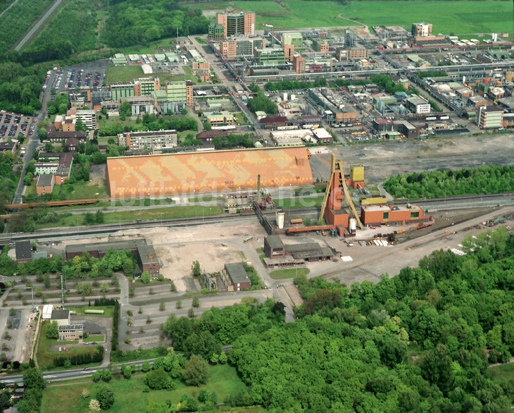 Bergkamen aus der Vogelperspektive: Stillgelegtes Steinkohlebergwerk Zeche Monopol Grimberg1/2 in Bergkamen im Bundesland Nordrhein-Westfalen