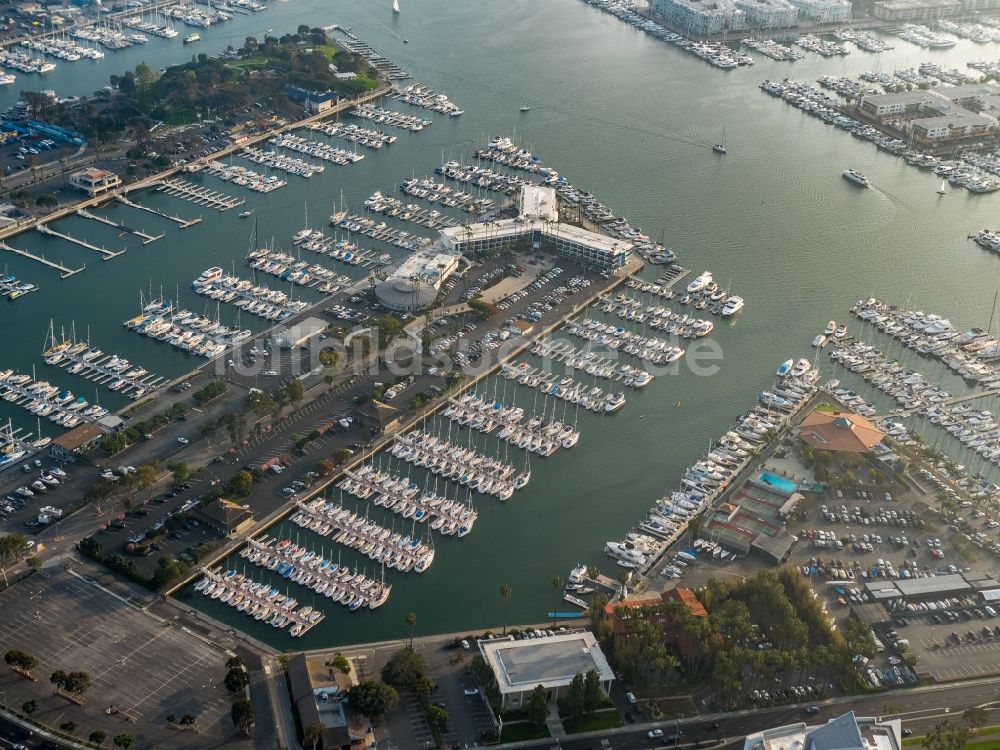 Marina del Rey aus der Vogelperspektive: Östlicher Teil des Freizeithafens und Yachthafens in Marina del Rey in Kalifornien, USA