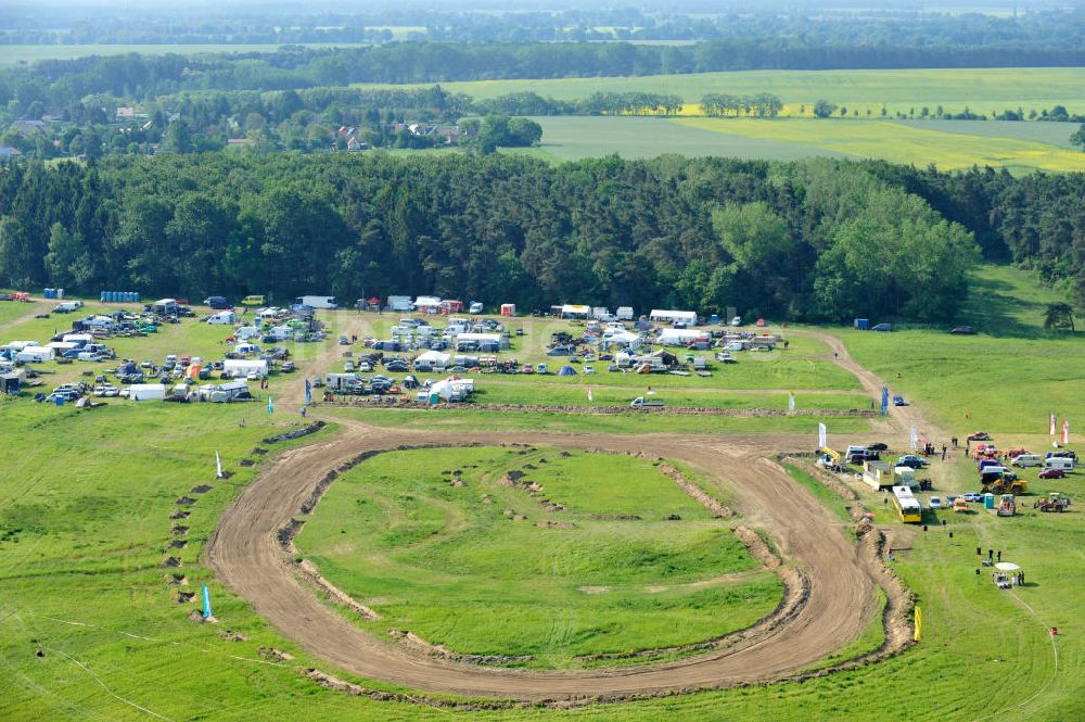 Luftbild Altlandsberg OT Wegendorf - Stockcar Rennen auf der Rennbahn / Sandbahn Wegendorf bei Altlandsberg in Brandenburg