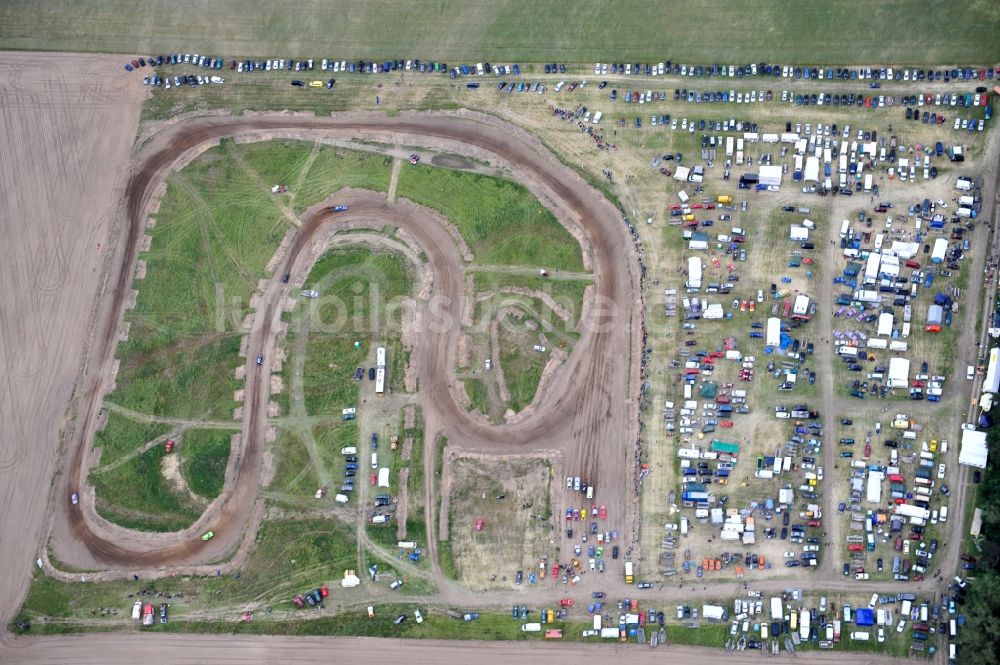 Luftbild Altlandsberg OT Wegendorf - Stockcar Rennen auf der Rennbahn / Sandbahn Wegendorf bei Altlandsberg in Brandenburg