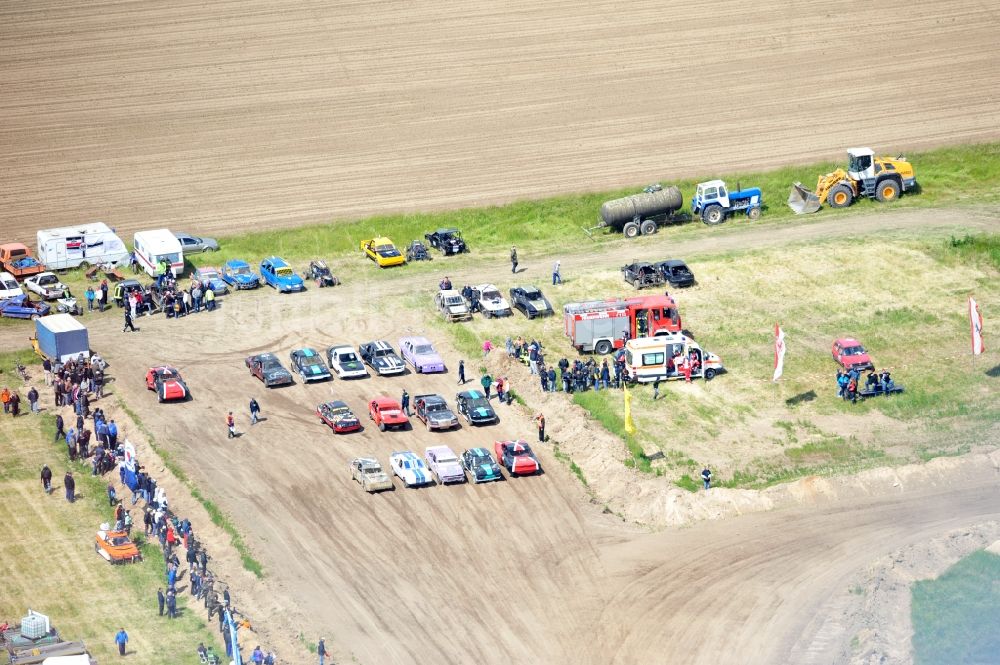 Altlandsberg OT Wegendorf aus der Vogelperspektive: Stockcar Rennen auf der Rennbahn / Sandbahn Wegendorf bei Altlandsberg in Brandenburg