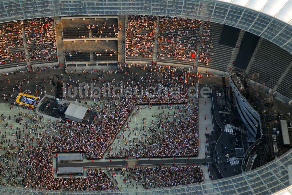 Berlin - Charlottenburg aus der Vogelperspektive: Stones Konzert im Berliner Olympiastadion