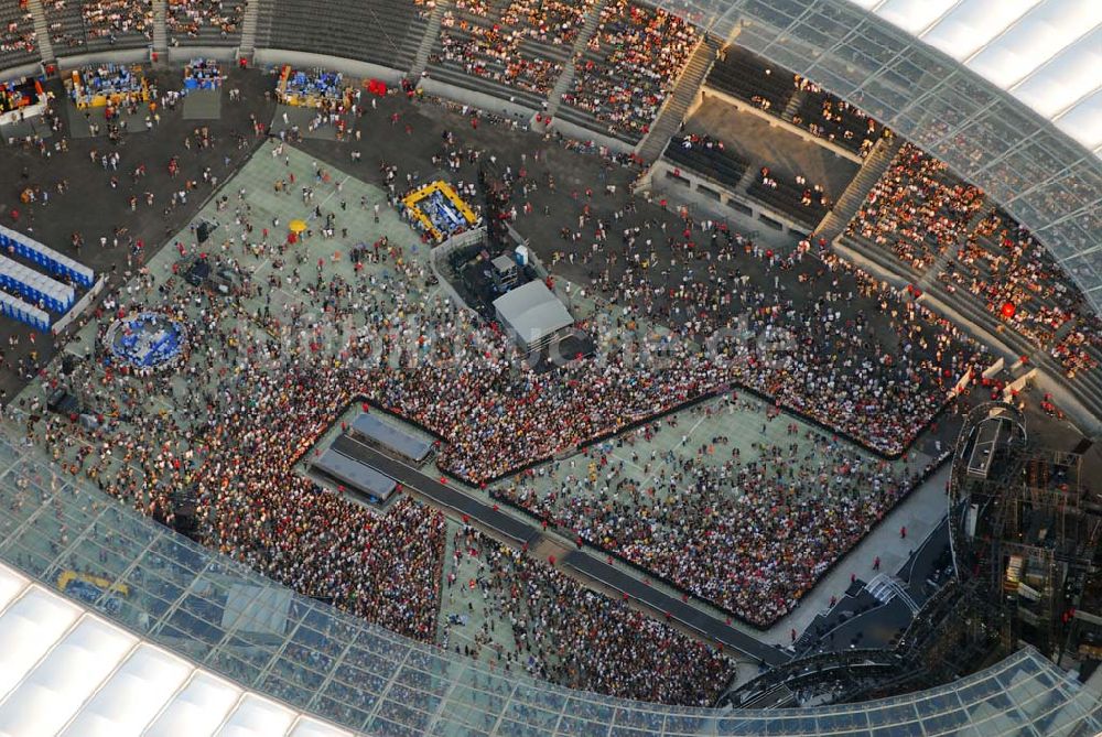 Berlin - Charlottenburg aus der Vogelperspektive: Stones Konzert im Berliner Olympiastadion